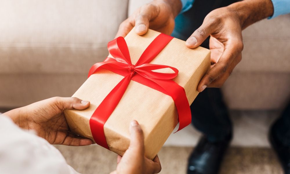 How to Choose the Perfect Novelty Gift for Your Loved Ones